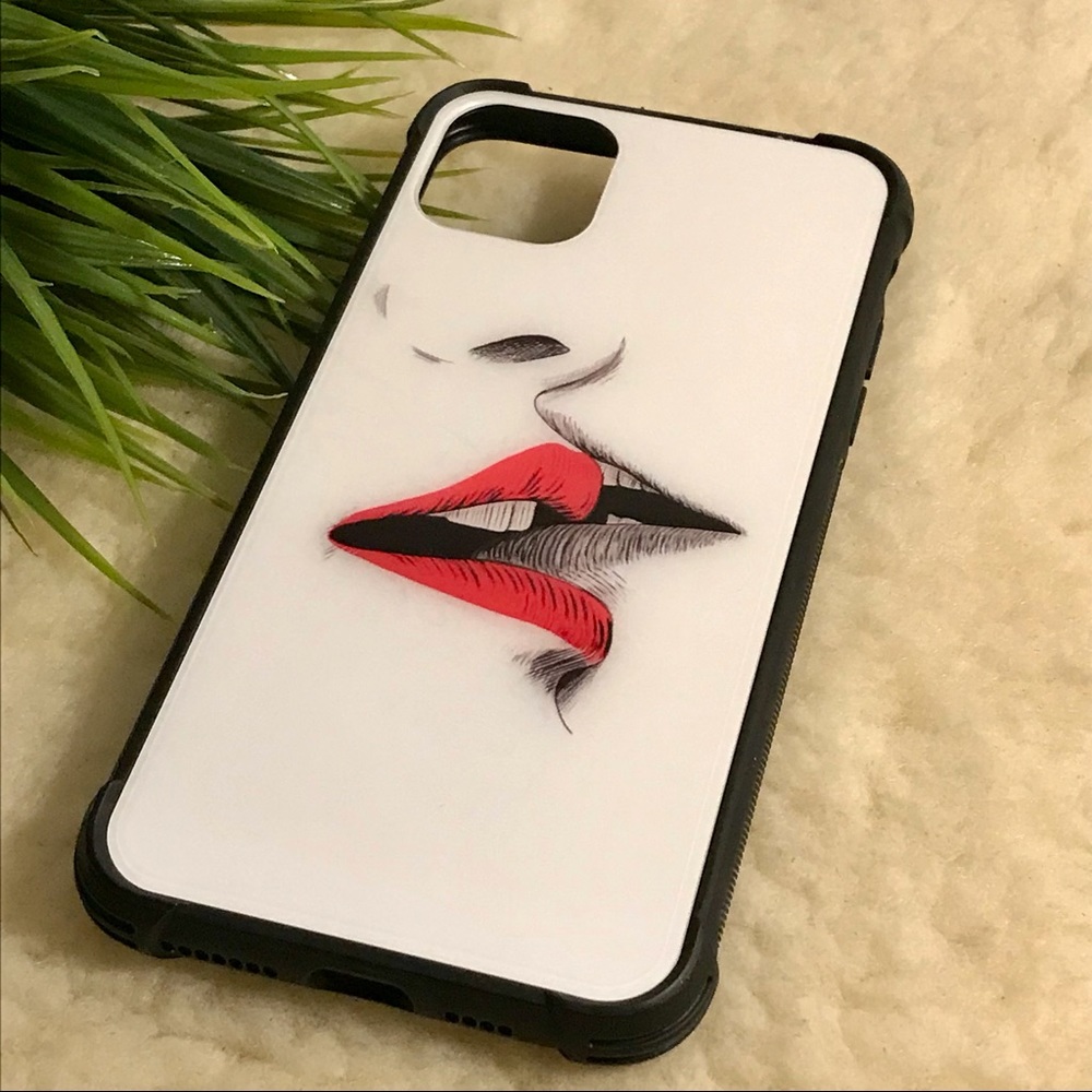 NEW iPhone 11 Pro Max Case In Love Kissing Design Phone Case